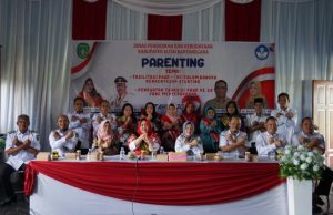 Disdikbud Kukar Gandeng Bunda PAUD Gelar Kegiatan Parenting di Muara Wis