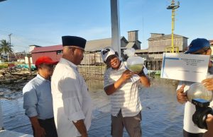 DKP Kukar Sebar 32 Juta Bibit Ikan Bandeng untuk Tingkatkan Perikanan