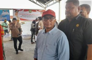 DKP Kukar Berikan 17 Perahu Fiber untuk Dorong Produktivitas