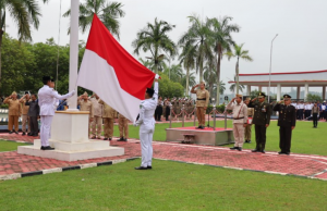 Pemkab Kukar Gelar Peringatan Hari Pahlawan, Berikan Bantuan Kepada Janda Veteran