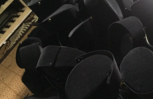 Songkok Khas Kutai Karya Badaruddin Jadi Primadona Pedagang Pasar