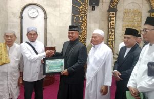 Bupati Kukar Edi Damansyah Sholat Idulfitri 1446 H Di Masjid Agung Sultan AM Sulaiman