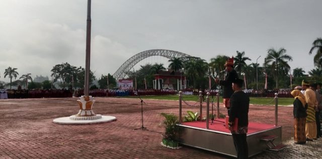 Sekda Kukar Pimpin Apel Hardiknas 2025
