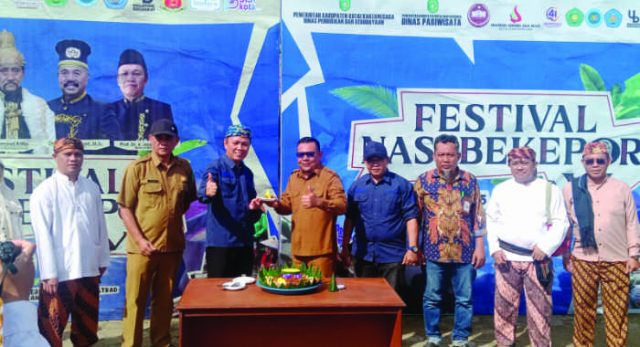 Plt Kadispar Kukar Arianto Buka Festival Nasi Bekepor Ke VI
